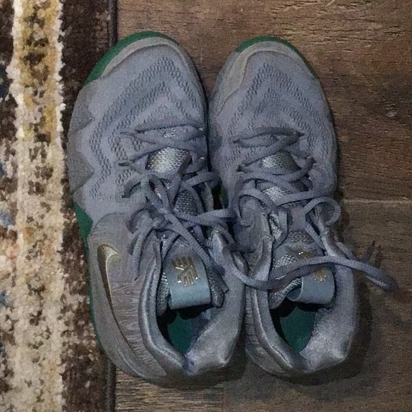 Kyrie 4’s - Picture 2 of 4